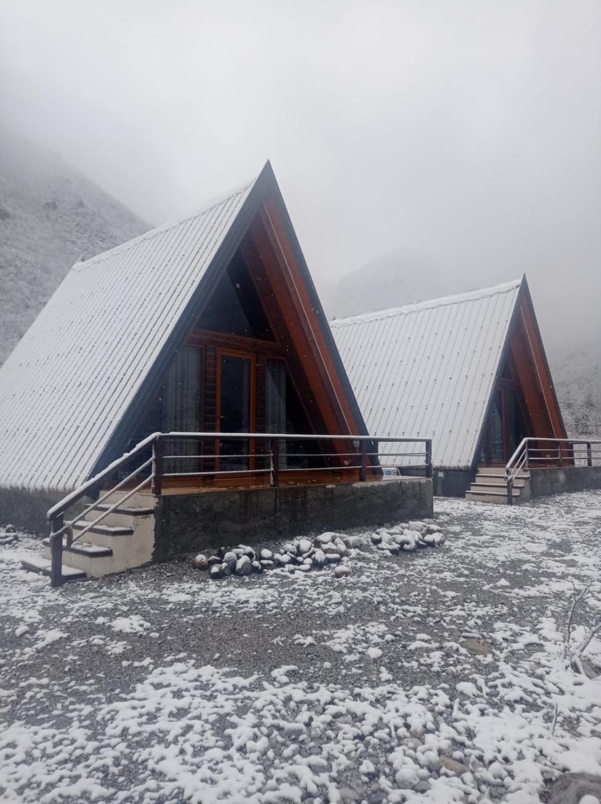 Bungaja Chalets Shkodër Exteriör bild